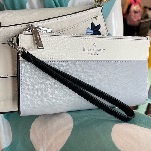 Kate Spade Madison Double Zip Wristlet Wallet Phone Holder 
Platinum Grey
NWT - Picture 7 of 16